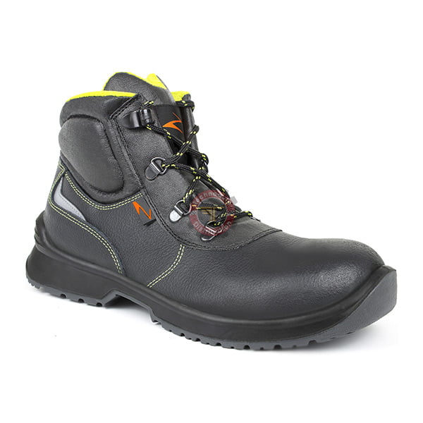 Chaussure de sécurité PEZZOL MISTRAL 619Z-016, vue de trois quarts avant
